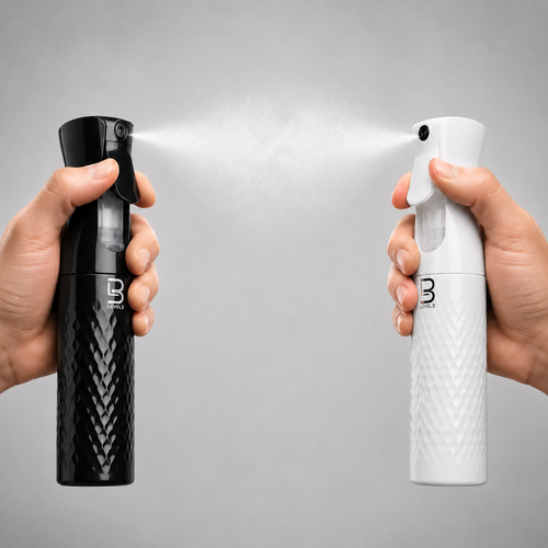 Pulverización de bruma fina con botellas pulverizadoras biseladas L3VEL3 en color blanco y negro
