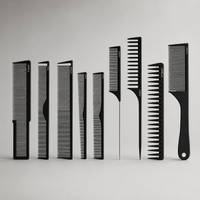 Set de 9 peines profesionales de peinado y corte L3VEL3 en color negro mate para barbería